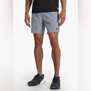 Vuori Shorts Mens XXL Peak Athletic 7" Gray Linerless Stretch V390 Never Worn.